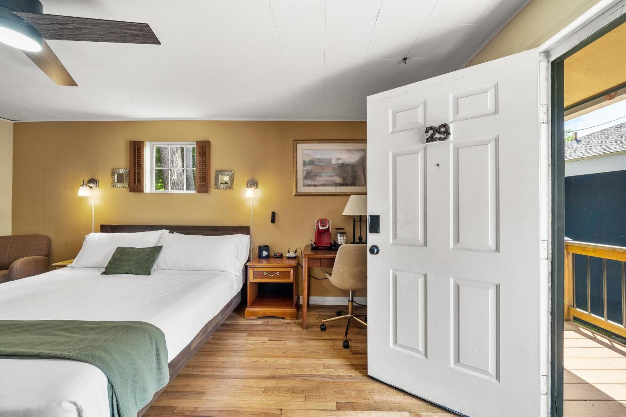 Cedarwood Inn เฮนเดอร์สันวิลล์ ภายนอก รูปภาพ